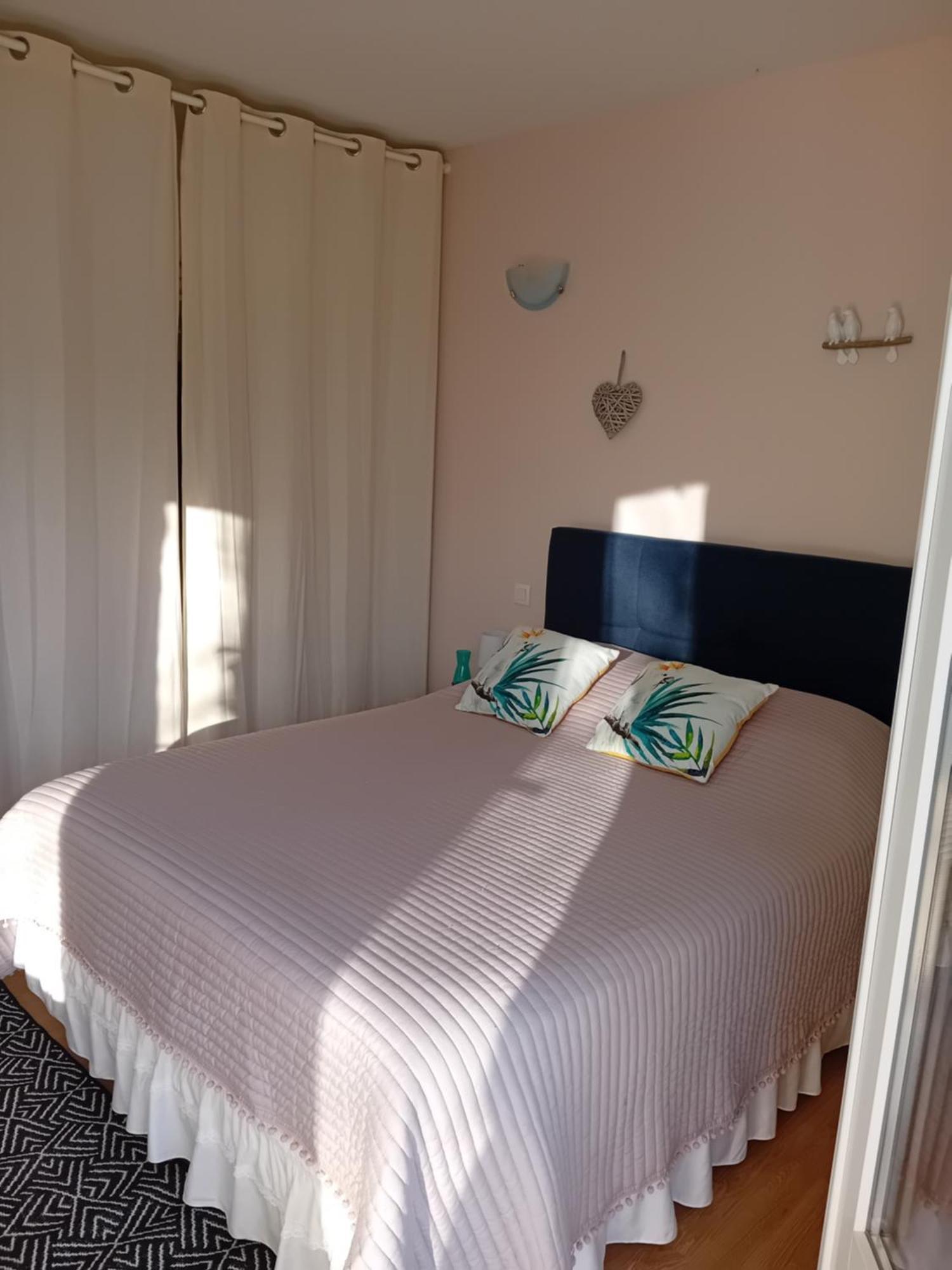 Cocooning Au Saut Du Loup Bed and Breakfast Lavergne  Buitenkant foto
